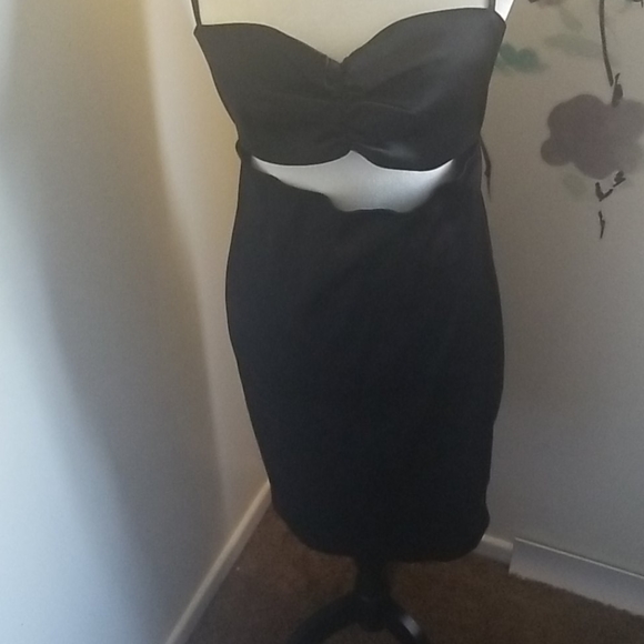 Fashion nova dress - Picture 2 of 6